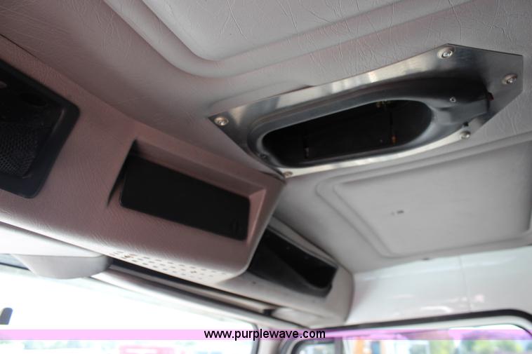 image for item J1141 2001 International 4700 Crew Cab flatbed truck