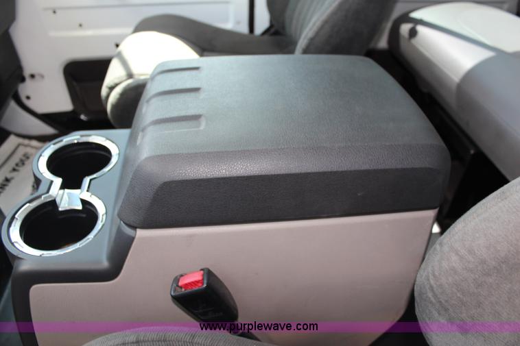 image for item J1141 2001 International 4700 Crew Cab flatbed truck