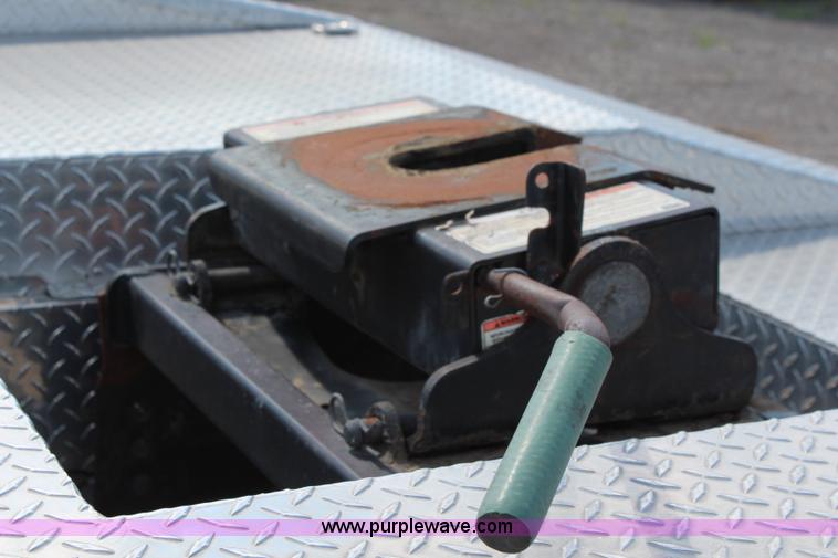 image for item J1141 2001 International 4700 Crew Cab flatbed truck