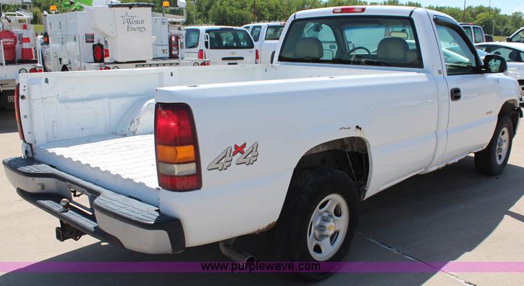image for item J2018 1999 Chevrolet Silverado 1500 pickup truck
