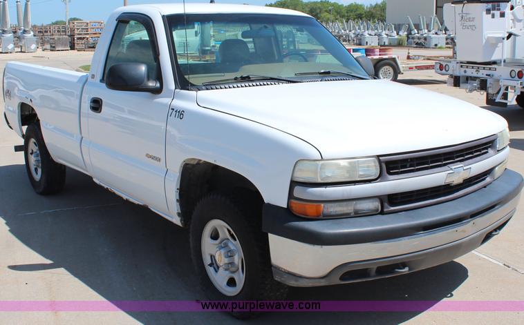 image for item J2018 1999 Chevrolet Silverado 1500 pickup truck