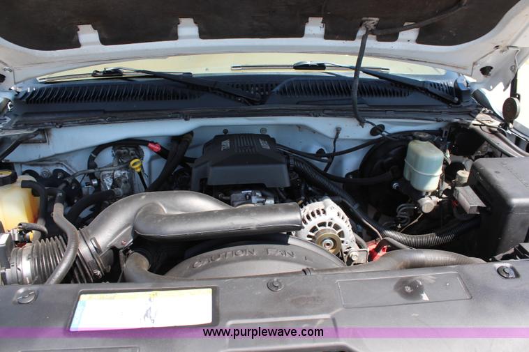 image for item J2018 1999 Chevrolet Silverado 1500 pickup truck