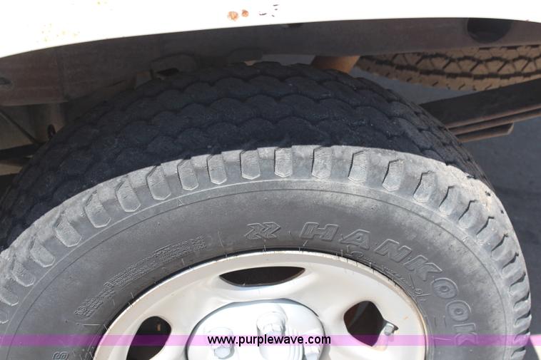 image for item J2018 1999 Chevrolet Silverado 1500 pickup truck