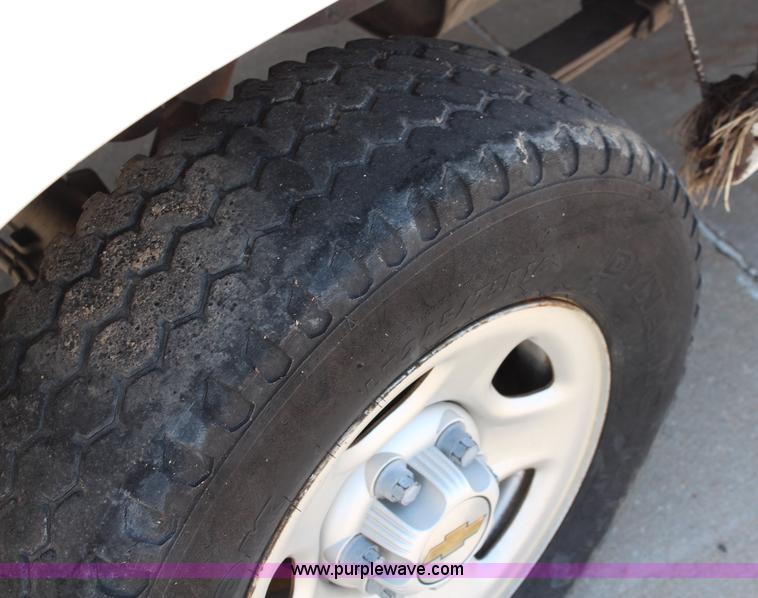 image for item J2018 1999 Chevrolet Silverado 1500 pickup truck