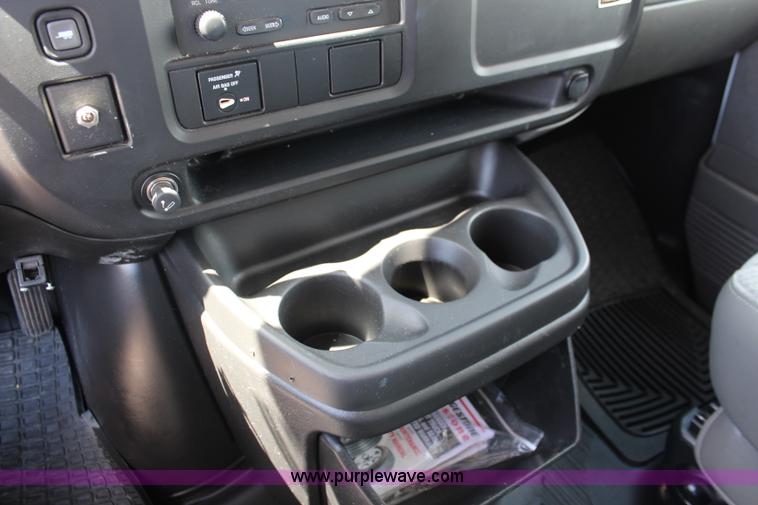 image for item J2019 2006 Chevrolet Express 3500 Cargo van