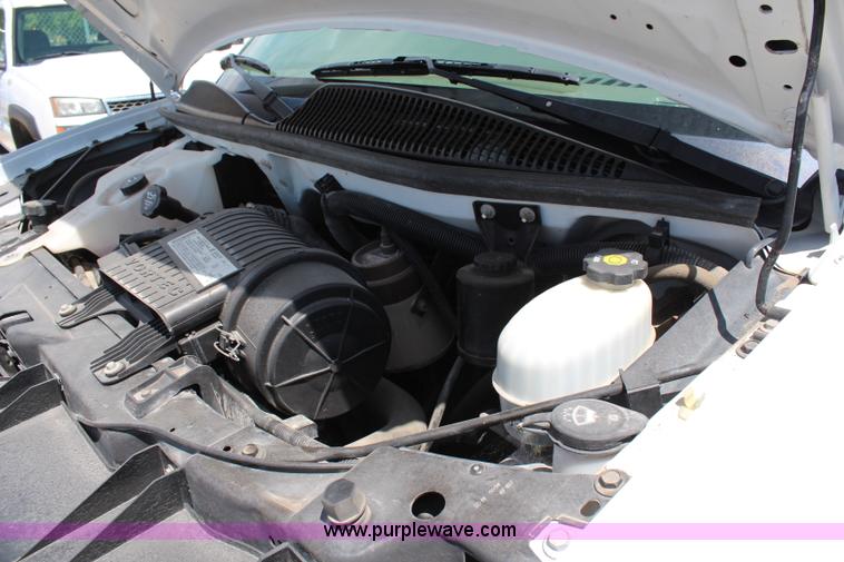 image for item J2019 2006 Chevrolet Express 3500 Cargo van