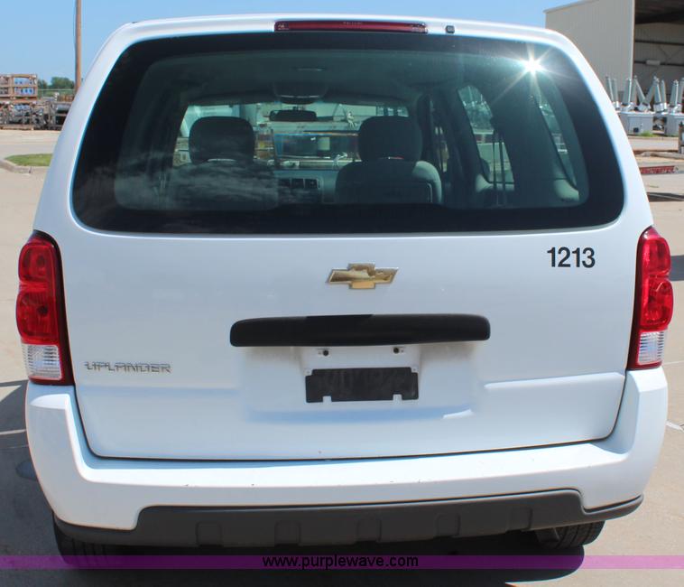 image for item J2020 2006 Chevrolet Uplander cargo van