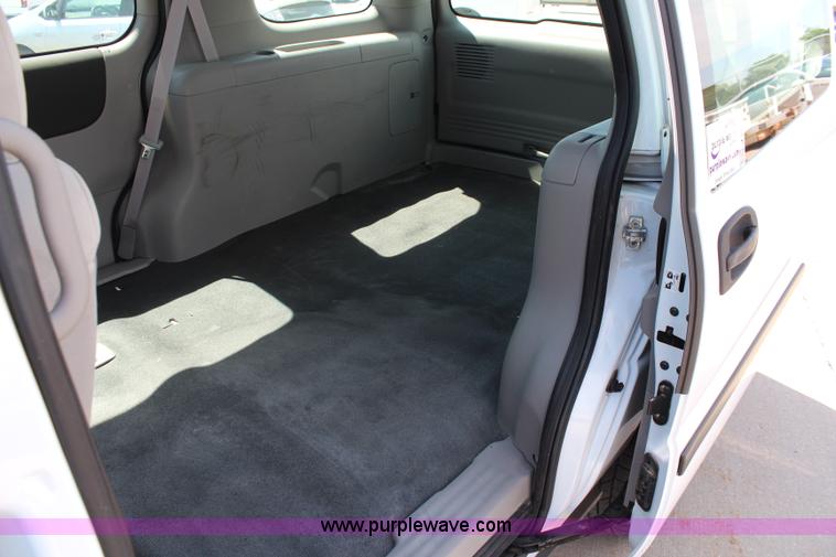 image for item J2020 2006 Chevrolet Uplander cargo van