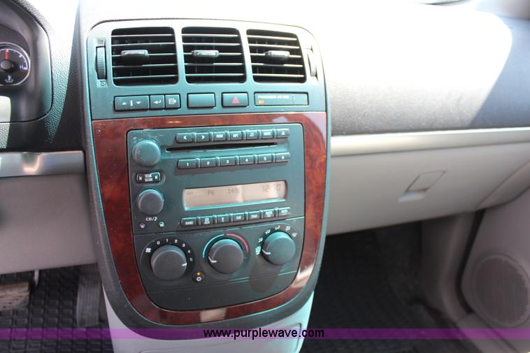 image for item J2020 2006 Chevrolet Uplander cargo van