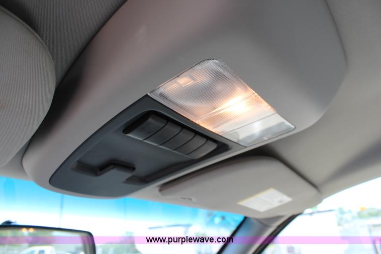 image for item J2020 2006 Chevrolet Uplander cargo van