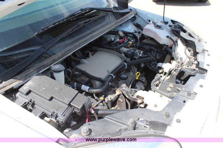 image for item J2020 2006 Chevrolet Uplander cargo van