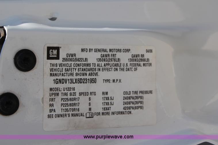 image for item J2020 2006 Chevrolet Uplander cargo van