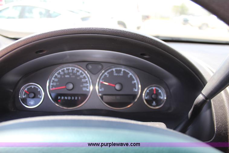 image for item J2021 2006 Chevrolet Uplander cargo van