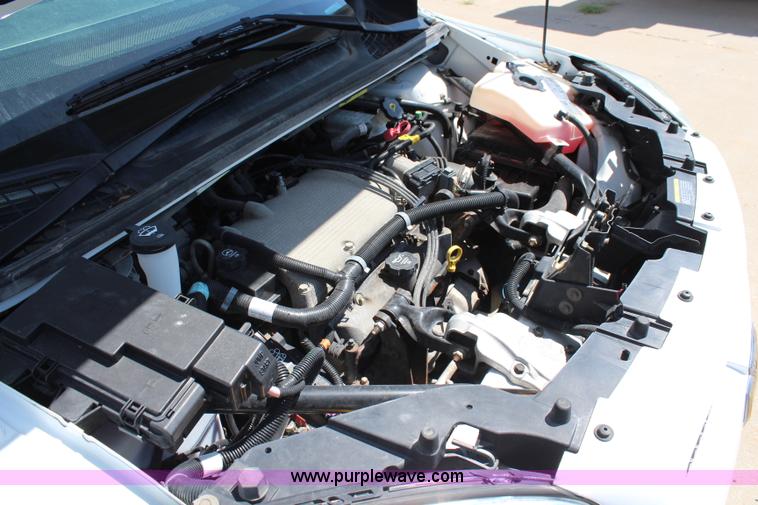 image for item J2021 2006 Chevrolet Uplander cargo van