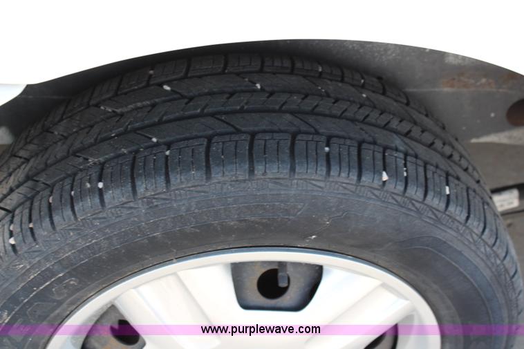 image for item J2021 2006 Chevrolet Uplander cargo van