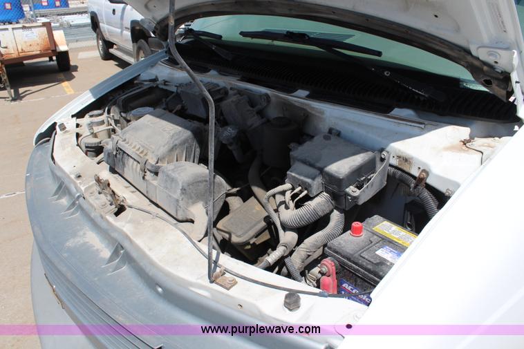 image for item J2022 2005 Chevrolet Astro Cargo van