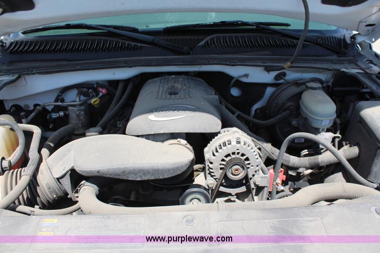 image for item J2043 2006 Chevrolet Silverado 1500 Ext. Cab pickup truck