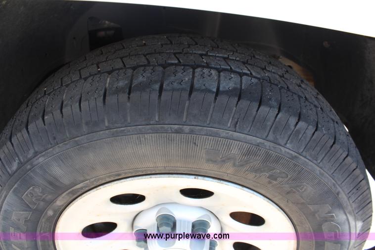 image for item J2043 2006 Chevrolet Silverado 1500 Ext. Cab pickup truck