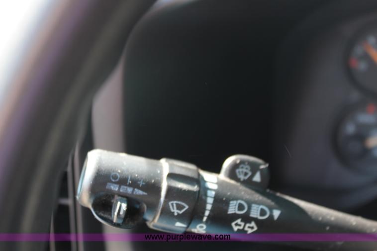 image for item J2046 2006 Chevroelt Express 3500 cargo van