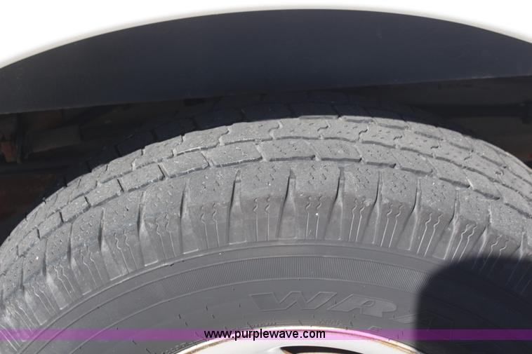 image for item J2046 2006 Chevroelt Express 3500 cargo van