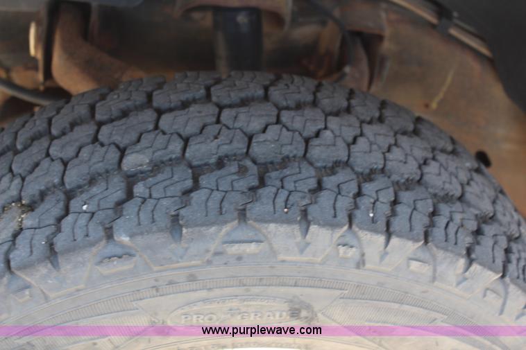 image for item J2091 2005 Chevrolet Silverado 2500HD Ext. Cab pickup truck