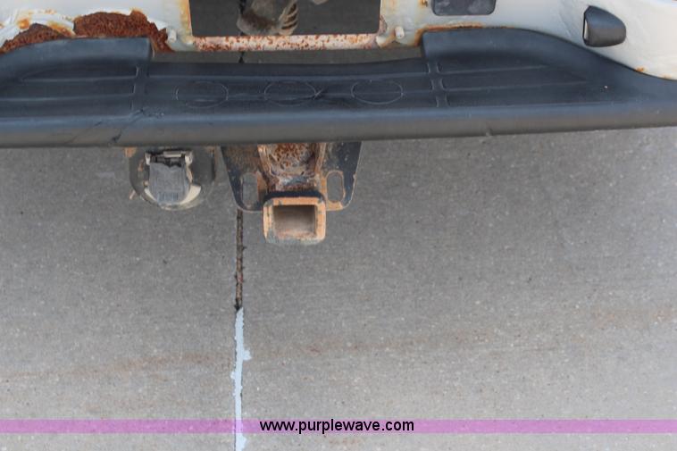 image for item J2091 2005 Chevrolet Silverado 2500HD Ext. Cab pickup truck