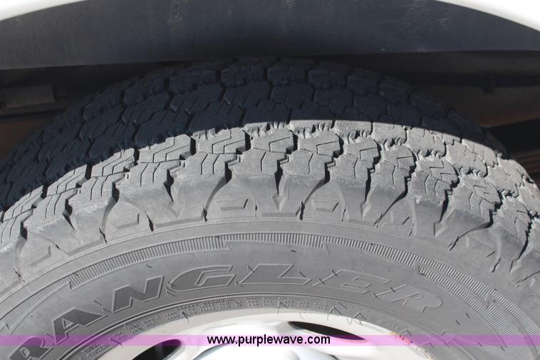 image for item J2109 2006 Chevrolet Express 3500 Cargo van