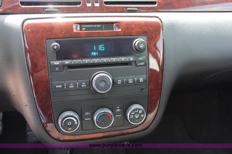 image for item J2126 2008 Chevrolet Impala LS