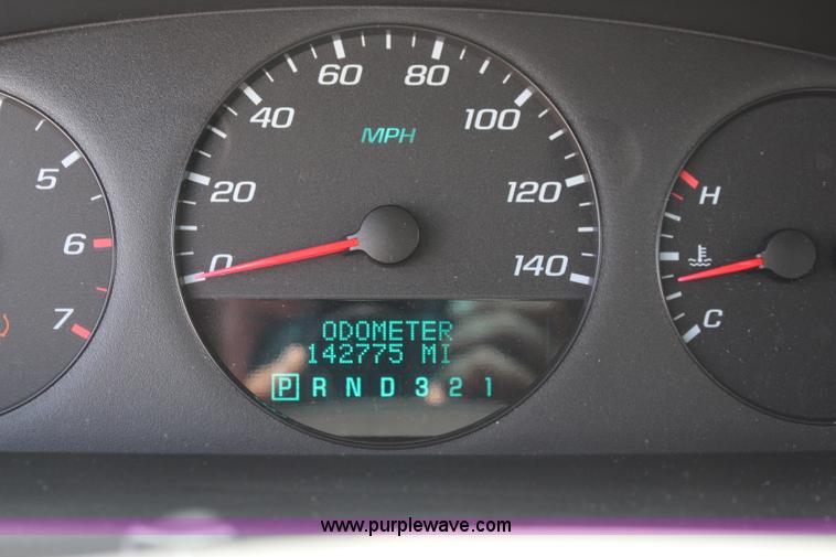 image for item J2126 2008 Chevrolet Impala LS