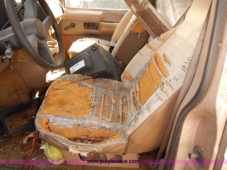 image for item J3127 1993 Chevrolet Astro van