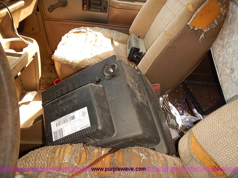 image for item J3127 1993 Chevrolet Astro van