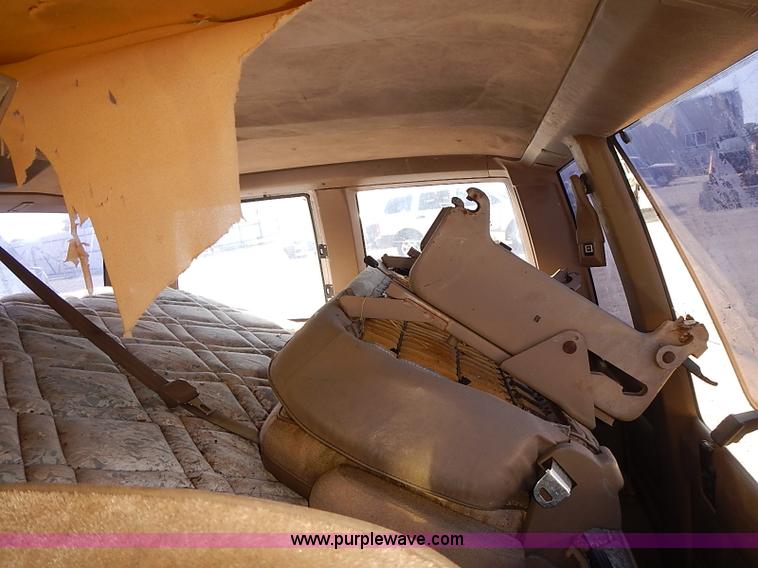 image for item J3127 1993 Chevrolet Astro van