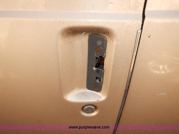 image for item J3127 1993 Chevrolet Astro van