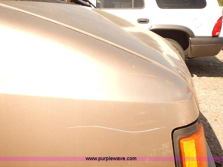 image for item J3127 1993 Chevrolet Astro van