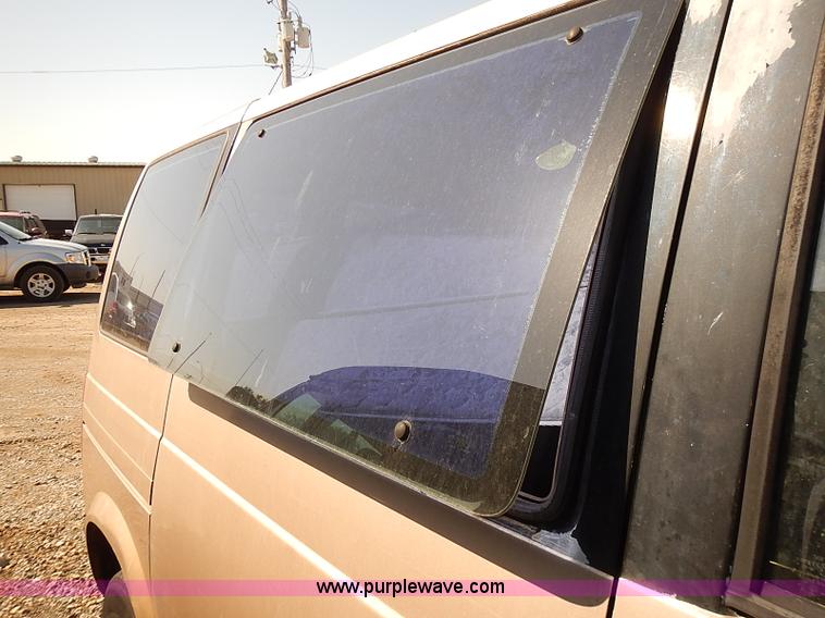 image for item J3127 1993 Chevrolet Astro van