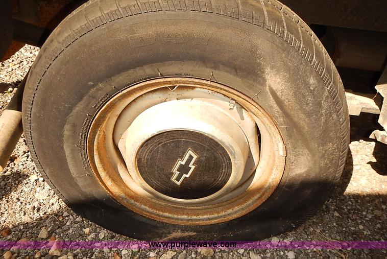 image for item J3127 1993 Chevrolet Astro van