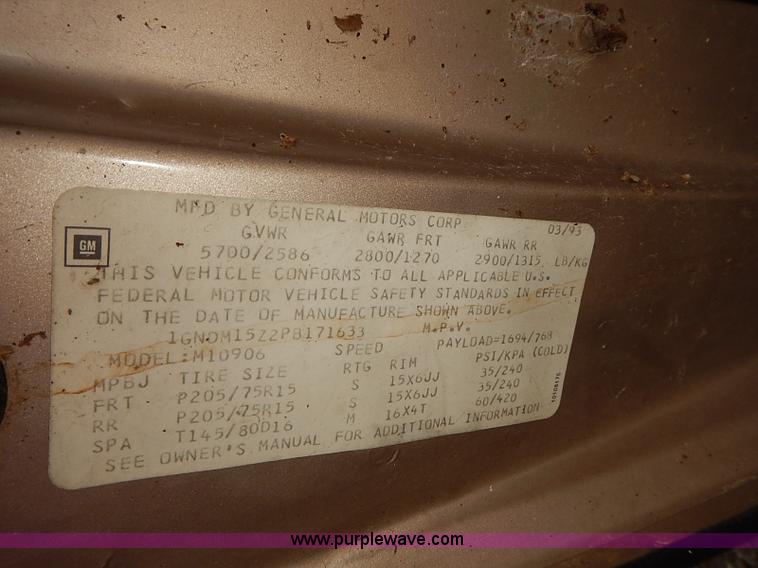 image for item J3127 1993 Chevrolet Astro van