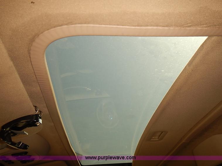 image for item J3139 2002 Lincoln Navigator SUV