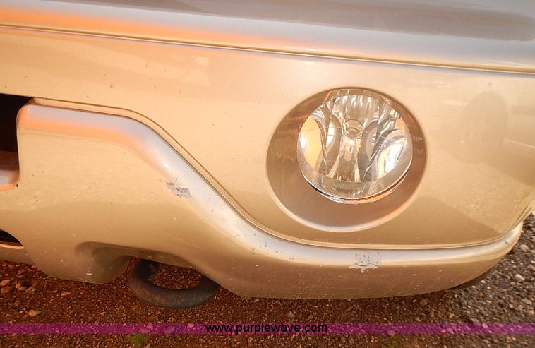 image for item J3139 2002 Lincoln Navigator SUV