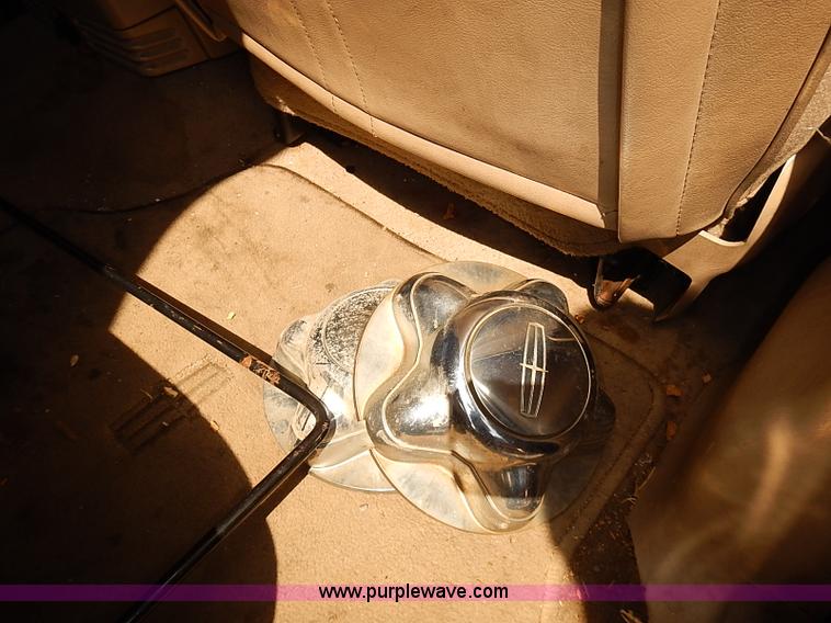 image for item J3139 2002 Lincoln Navigator SUV