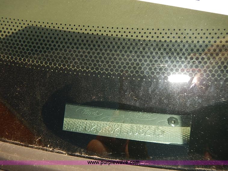 image for item J3139 2002 Lincoln Navigator SUV