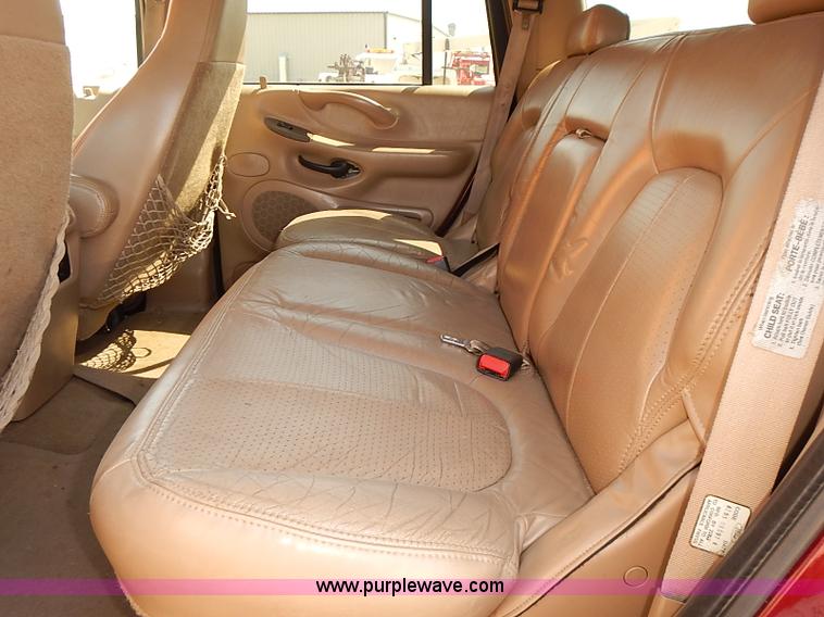 image for item J3140 1997 Ford Expedition XLT SUV