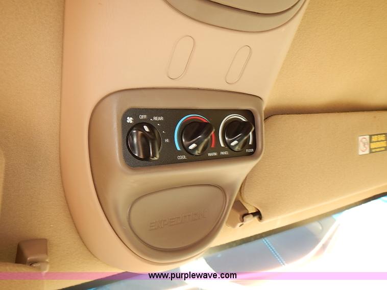 image for item J3140 1997 Ford Expedition XLT SUV