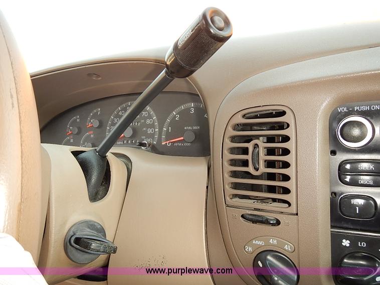 image for item J3140 1997 Ford Expedition XLT SUV