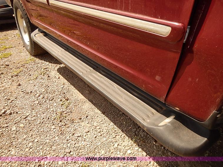 image for item J3140 1997 Ford Expedition XLT SUV