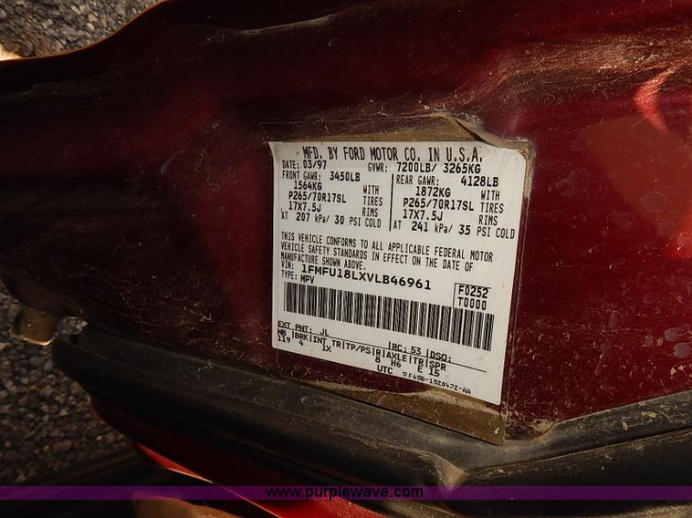 image for item J3140 1997 Ford Expedition XLT SUV