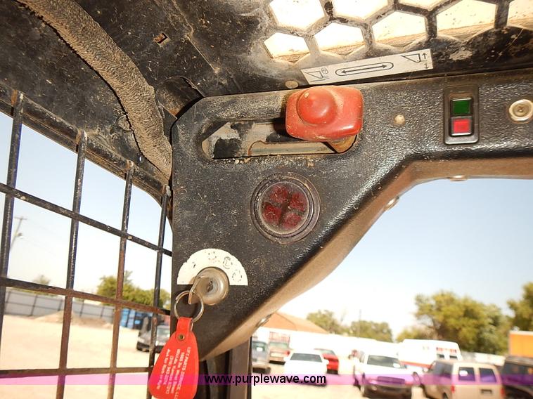 image for item J3142 2001 Mustang 2042 skid steer