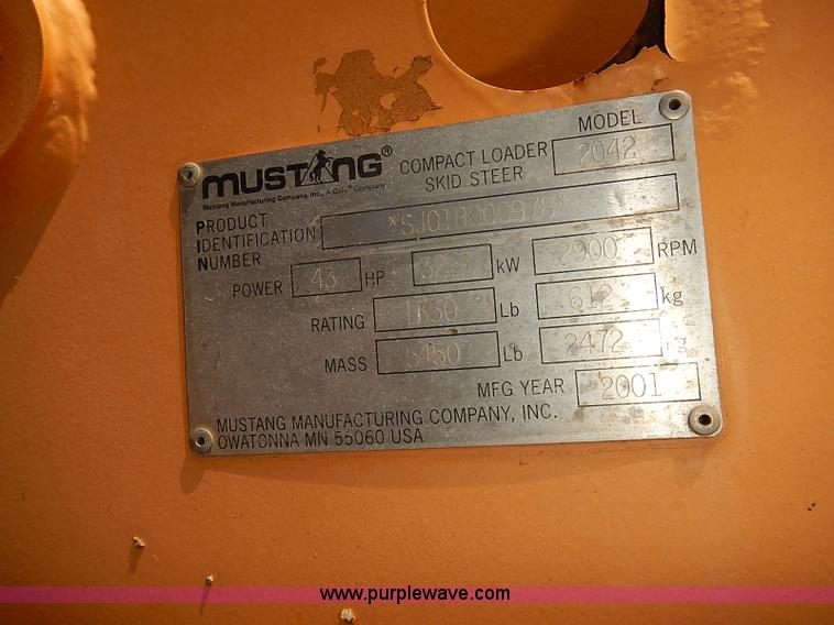 image for item J3142 2001 Mustang 2042 skid steer