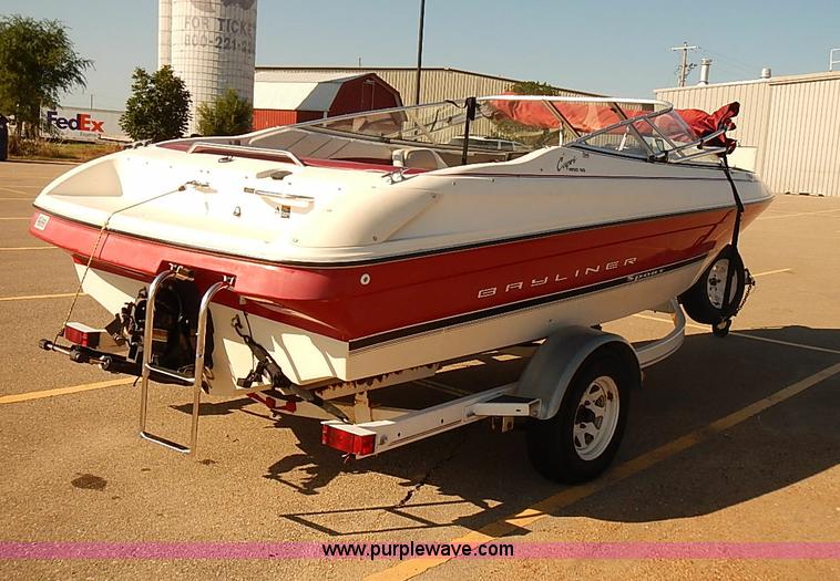 image for item J3151 1995 Bayliner Sport Capri 1850 SS boat