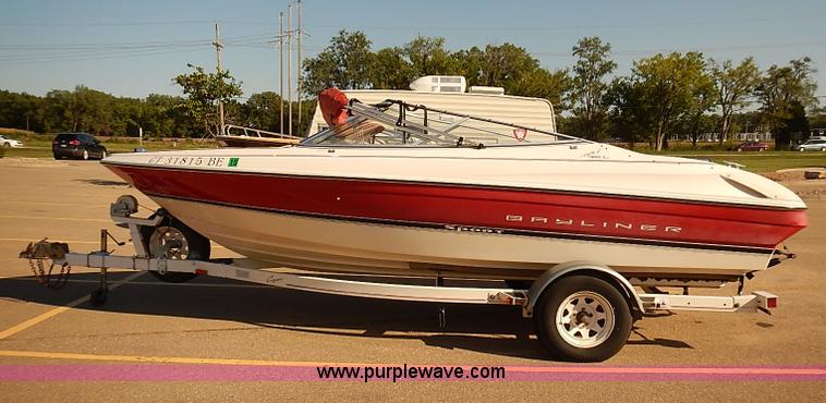 image for item J3151 1995 Bayliner Sport Capri 1850 SS boat